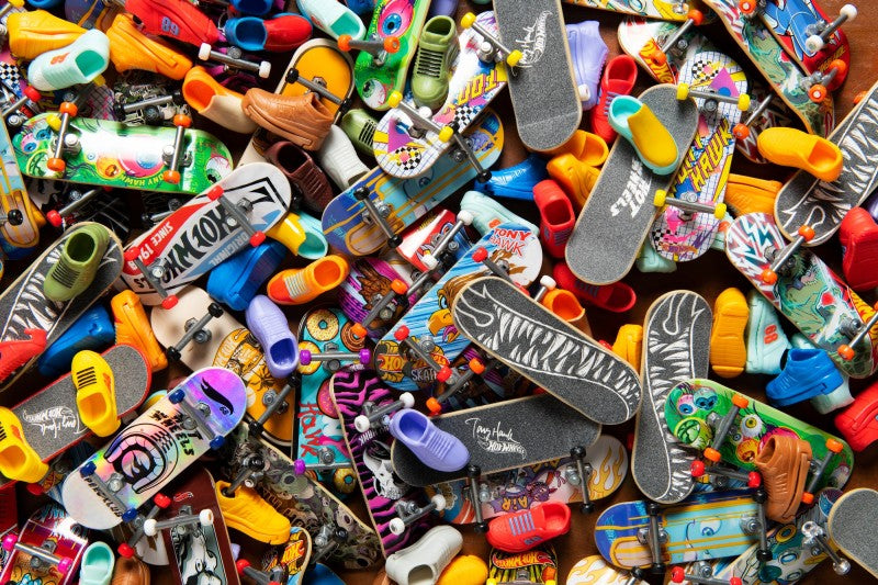 Hot Wheels fingerboard a boty Gimme Space