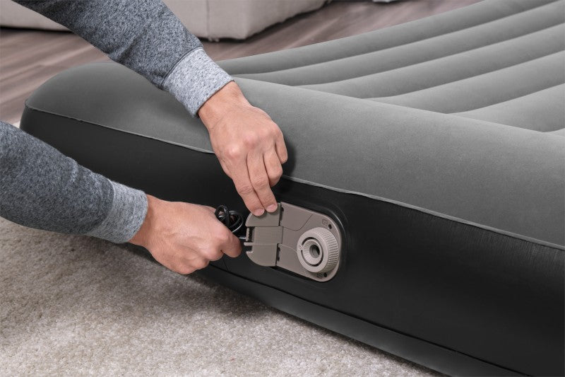 Nafukovací matrace Air Mattress Queen 2.03m x 1.52m x 30cm se zabudovanou pumpou