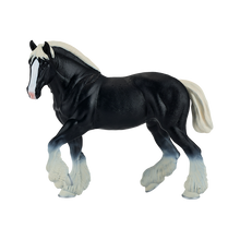 Kůň Clydesdale černý figurka