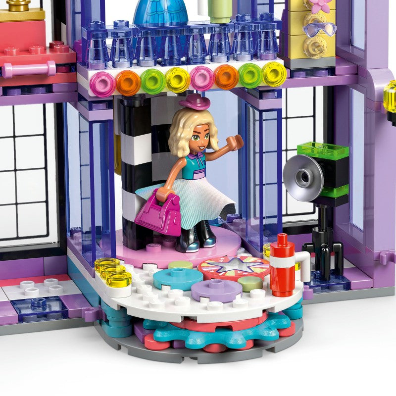 LEGO® 42685 Friends Módní přehlídka v městečku Heartlake