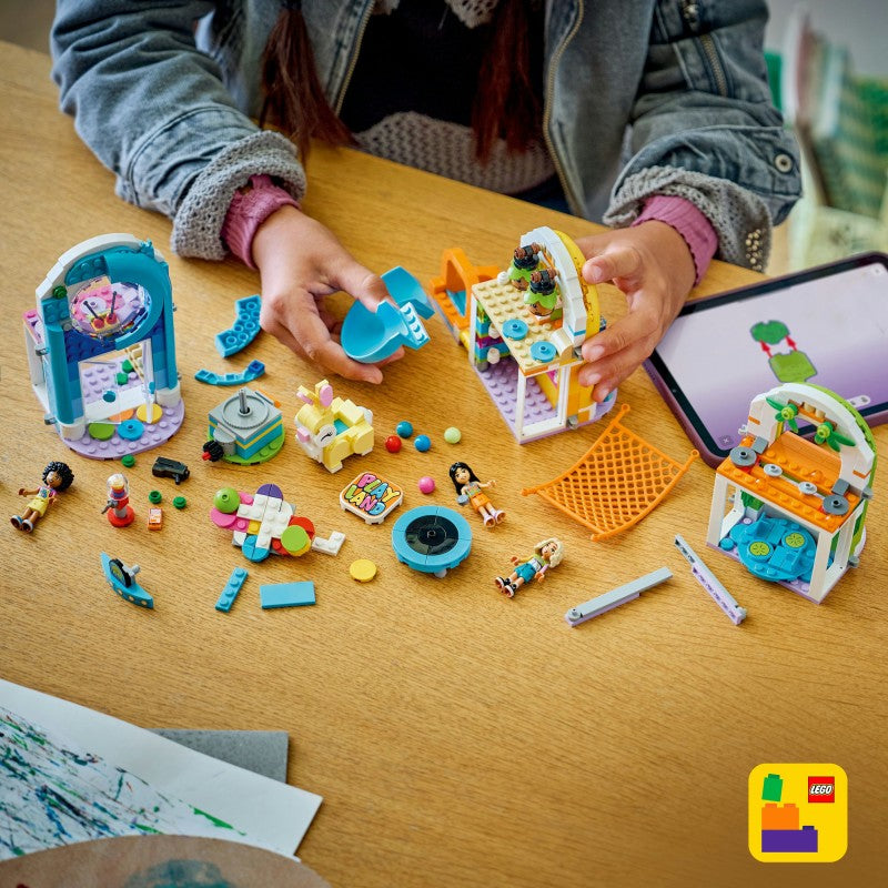 LEGO® 42686 Friends Zábavné interiérové hřiště