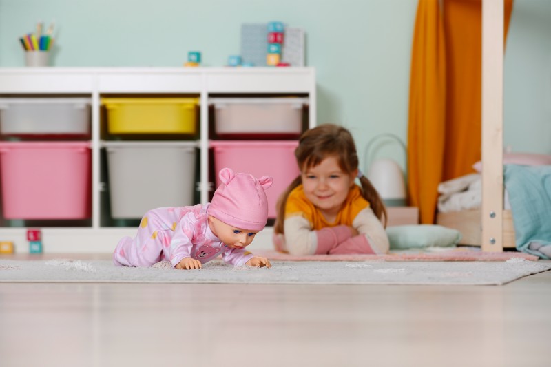 BABY born Emily se učí chodit, 43 cm