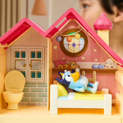 Mini domeček Bluey s příslušenstvím + figurka