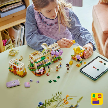 LEGO® Friends 42671 Kavárna plná rostlin a květinářství