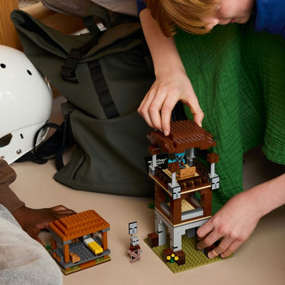 LEGO® Minecraft® 21278 Základna plenitelů a Ničitel