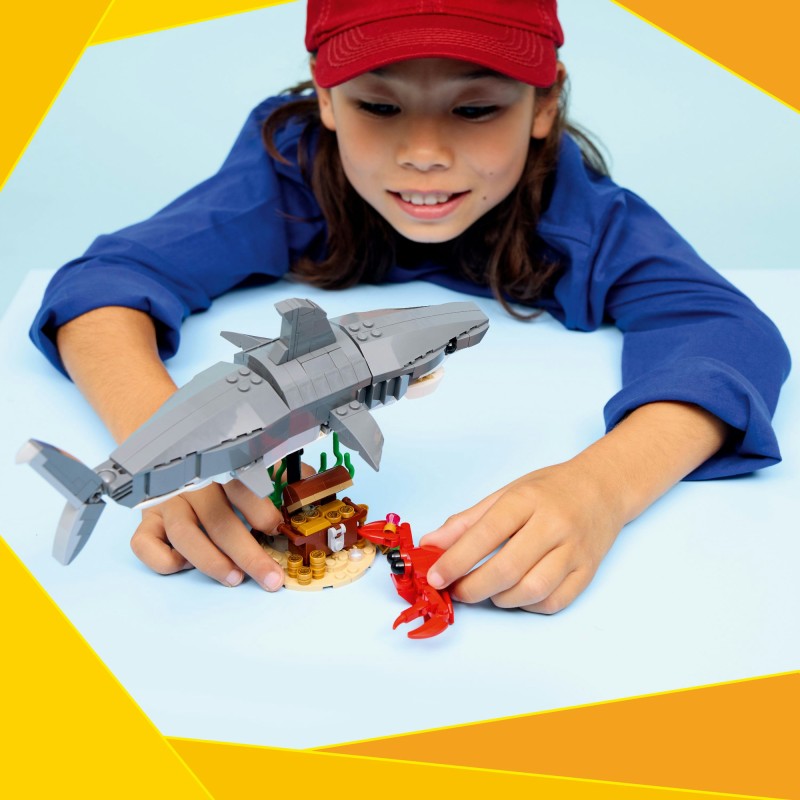 LEGO® 31381 Creator 3v1 Divoký žralok a truhla s pokladem