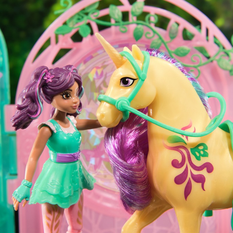 Unicorn Academy malá stáj s jednorožcem měnícím barvy
