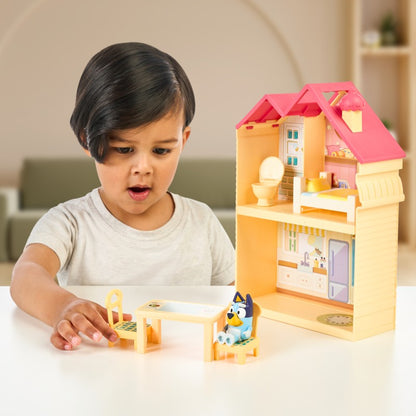 Mini domeček Bluey s příslušenstvím + figurka