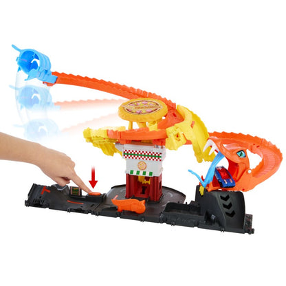 Hot Wheels city hladová kobra útočí na pizzerku