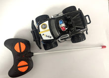 RC policejní auto 1:43 modré
