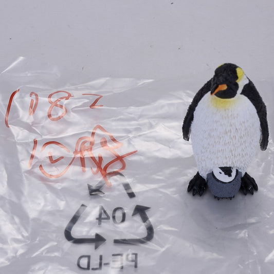 Tučňák císařský s mládětem figurka