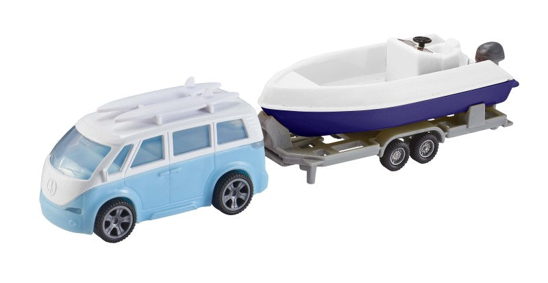 Teamsterz karavan s přívěsem a lodí zelené auto a žlutý člun