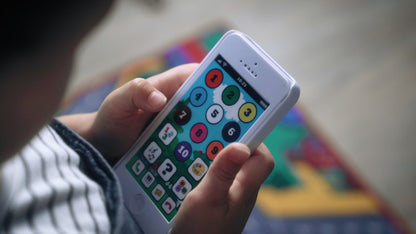 Naučný mobilní telefon s krytem Moudrá sova