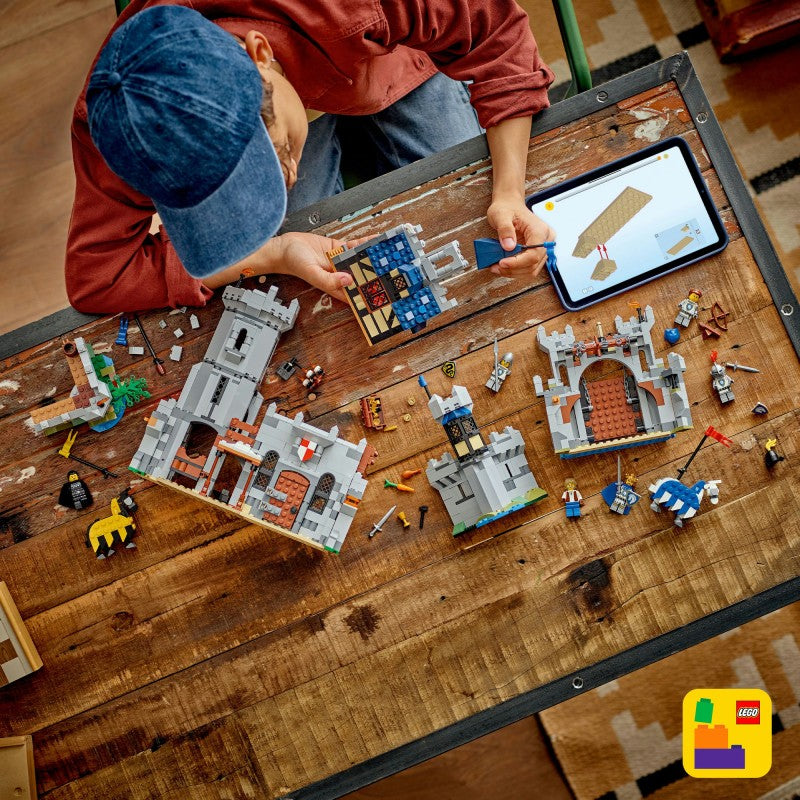 LEGO® Creator 3 v 1 31168 Středověký hrad a rytíři na koních
