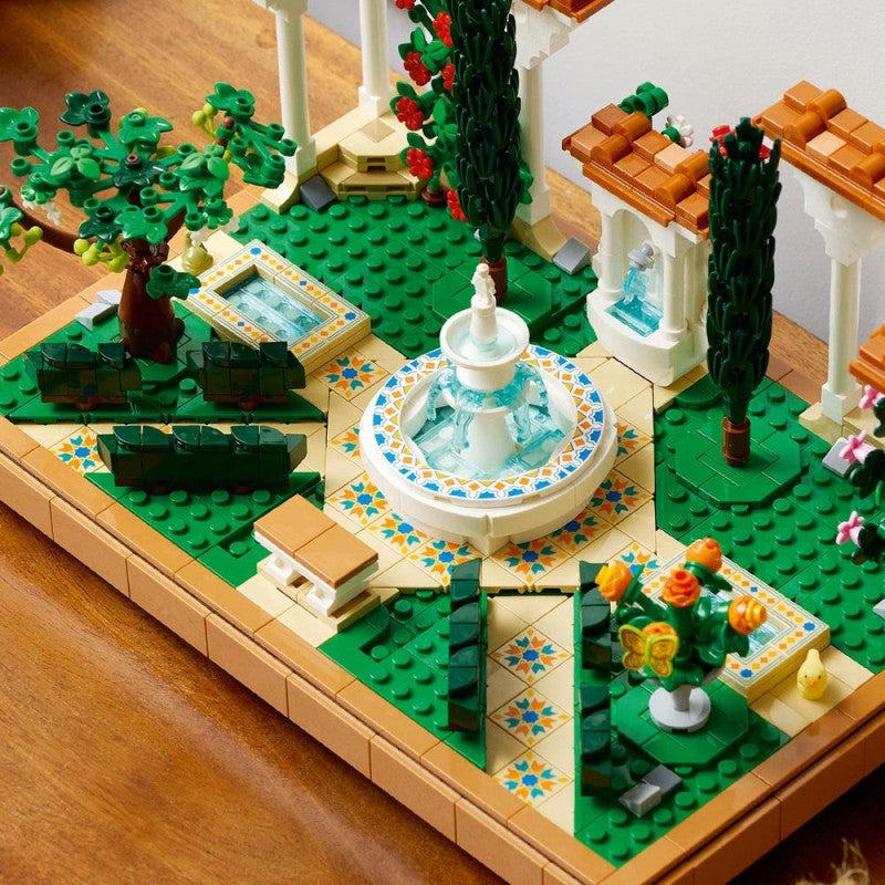 LEGO® Icons 10359 Zahrada s fontánou