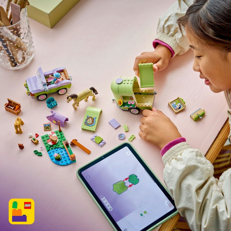 LEGO® 42695 Friends Přívěs s koněm a hříbětem