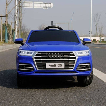 Audi Q5, 12V4,5AH, 2,4GHZ, MP3, 2 motory