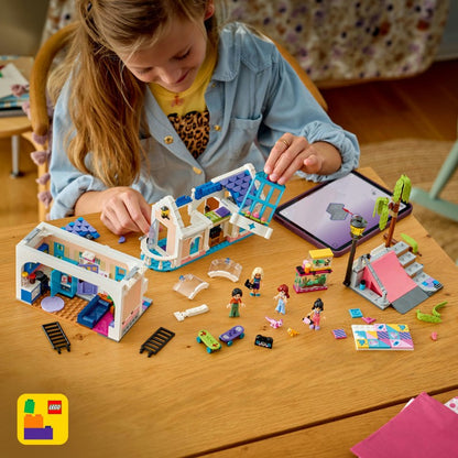 LEGO® 42687 Friends Liann a její rodinný dům