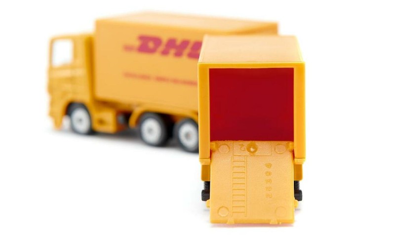 SIK Blister - DHL kamion s přívěsem