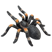 Tarantule rudokrká figurka