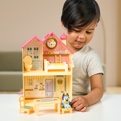 Mini domeček Bluey s příslušenstvím + figurka