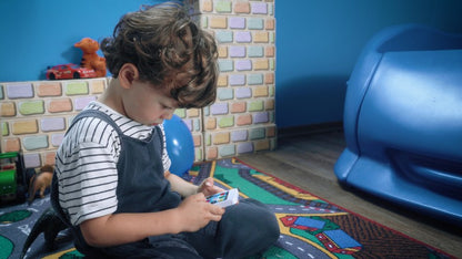 Naučný mobilní telefon s krytem Moudrá sova
