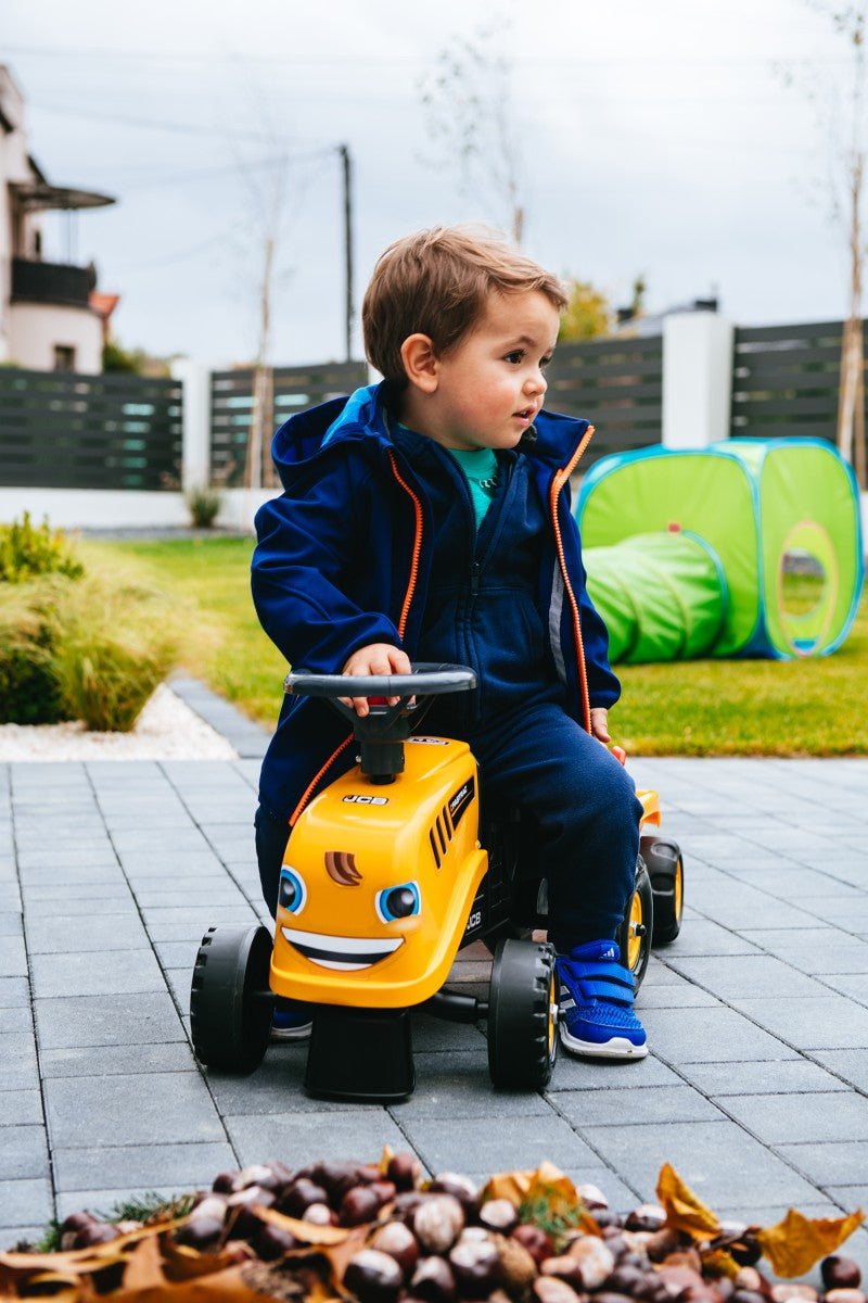 Odstrkovadlo traktor JCB žluté s volantem a valníkem