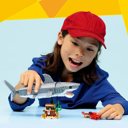 LEGO® 31381 Creator 3v1 Divoký žralok a truhla s pokladem