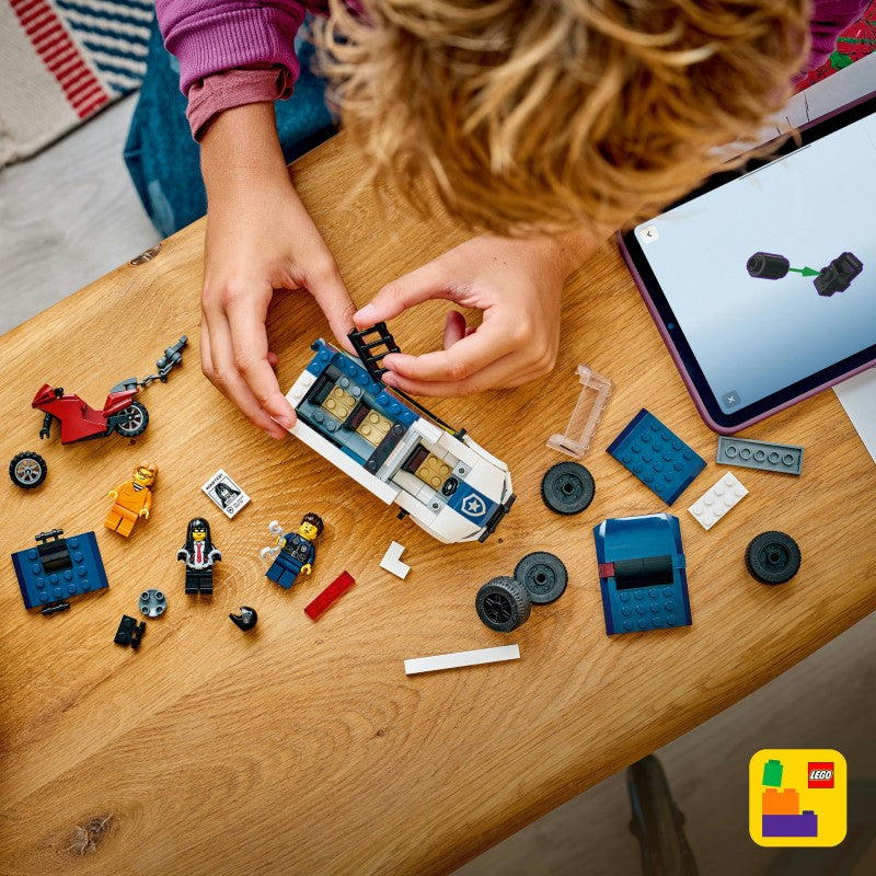 LEGO® 60479 City Policejní dodávka pro převoz vězňů