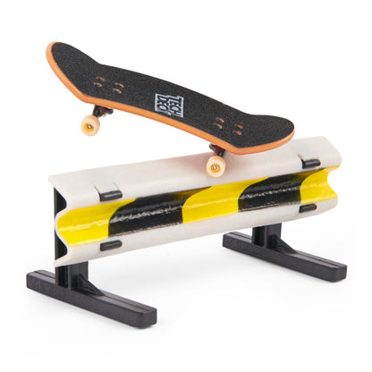 Tech Deck fingerboard dvojbalení s překážkou Planb
